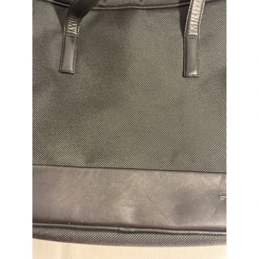 Tumi Black Leather Trimmed Briefcase Laptop‎ Bag Business Travel Commute